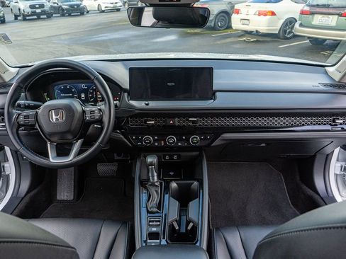 Used 2024 Honda Accord Touring image 23