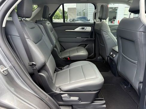 Used 2026 Ford Explorer Active w/ Active Comfort Package AWD/4WD image 21