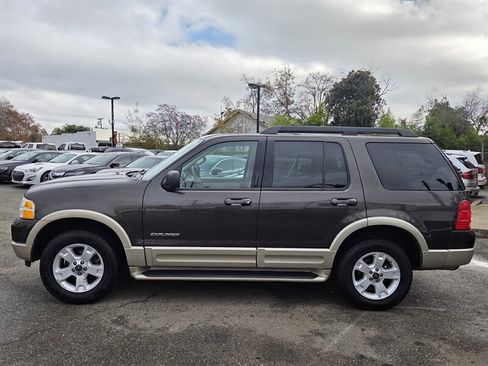 Used 2005 Ford Explorer Eddie Bauer image 3