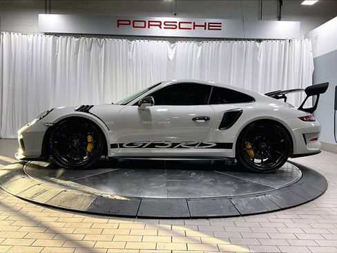 Used 2019 Porsche 911 GT3 RS image 2
