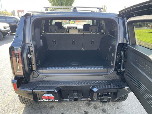 New 2026 GMC Hummer EV SUV w/ LPO, Roof Cross Rail Package image 34