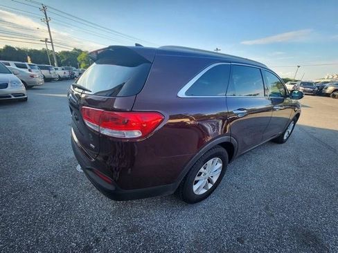 Used 2018 Kia Sorento AWD image 7