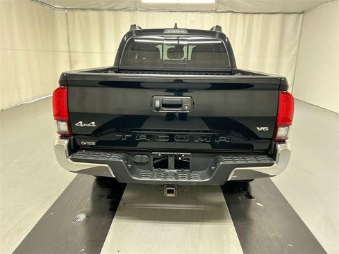 Used 2020 Toyota Tacoma SR5 image 20