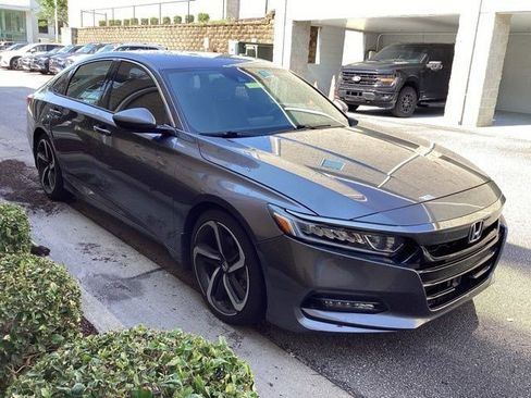 Used 2019 Honda Accord Sport image 2