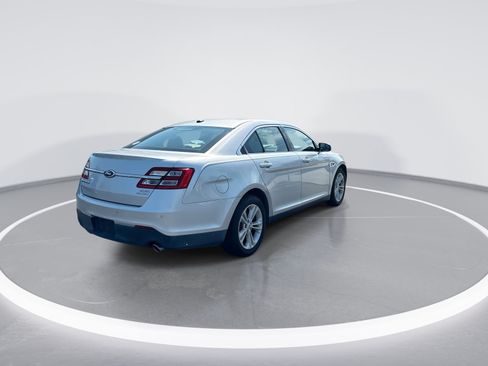 Used 2013 Ford Taurus SEL FWD image 9