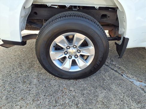 Used 2021 Chevrolet Silverado 1500 LT image 25