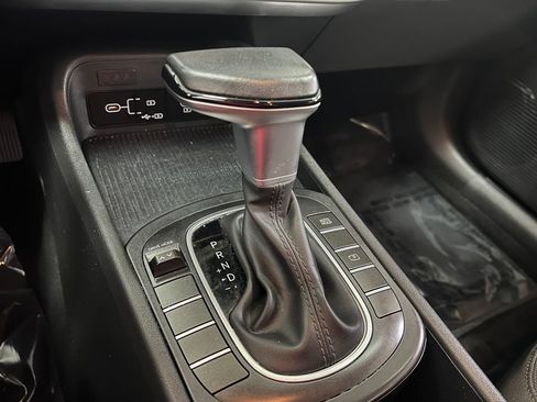 Used 2025 Hyundai Kona SEL FWD image 24