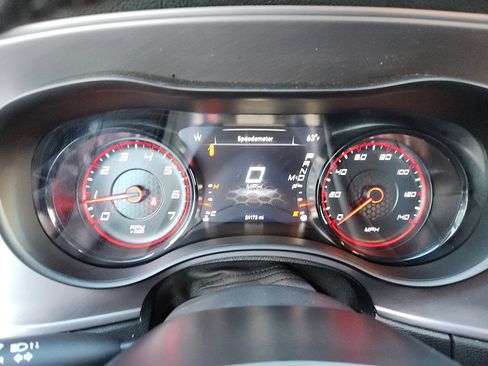 Used 2023 Dodge Charger SXT w/ Blacktop Package image 17