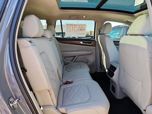 New 2026 Volkswagen Atlas SE image 14