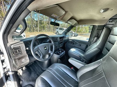 Used 2023 Chevrolet Express 2500 w/ Driver Convenience Package RWD image 19