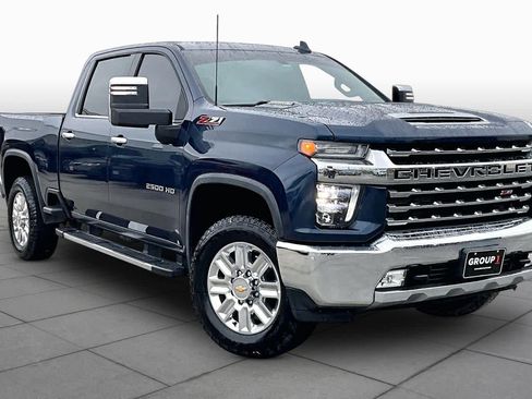 Used 2020 Chevrolet Silverado 2500 LTZ w/ LTZ Convenience Package AWD/4WD image 3