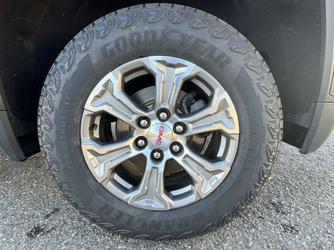 Certified 2022 GMC Sierra 1500 SLT w/ SLT Convenience Package image 32