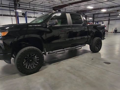 Used 2022 Chevrolet Silverado 1500 Custom AWD/4WD image 4