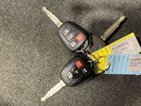 Used 2015 Toyota Camry XSE image 20