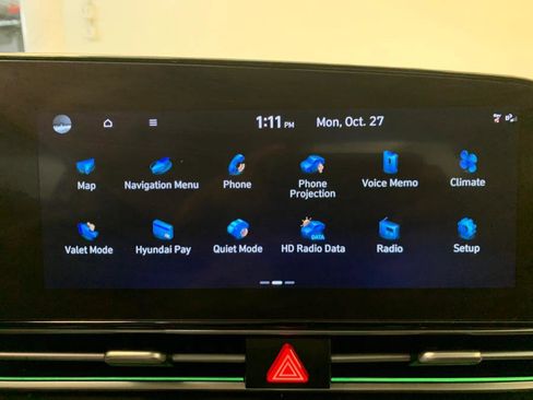 Used 2024 Hyundai Elantra SEL image 23