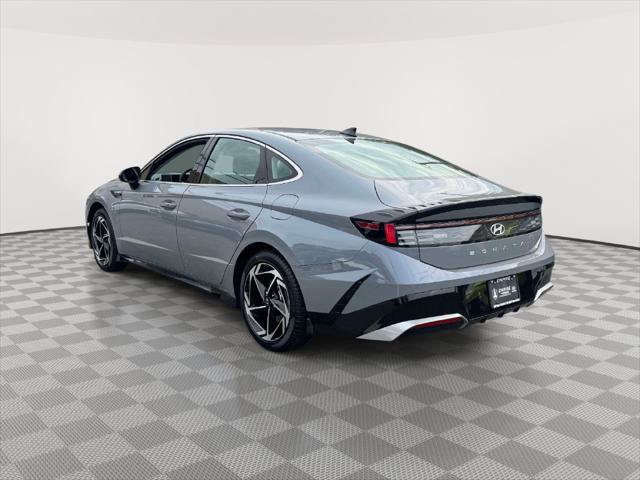 Used 2026 Hyundai Sonata SEL FWD image 4