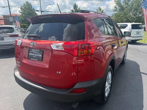 Used 2015 Toyota RAV4 LE FWD image 5