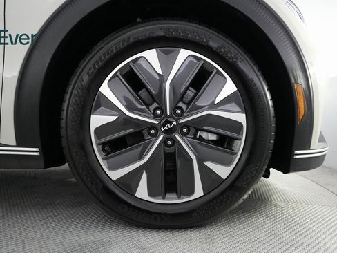 Used 2024 Kia EV6 Light image 19