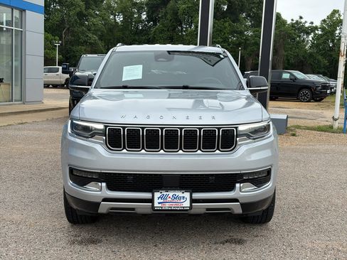 Used 2024 Jeep Wagoneer Series II w/ Flexible Seating Group RWD image 13