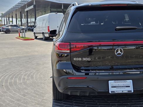 Certified 2023 Mercedes-Benz EQB 300 4MATIC image 11