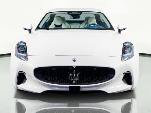 Used 2024 Maserati GranTurismo Folgore image 22