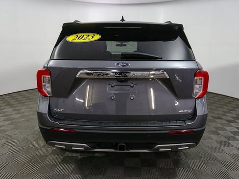 Used 2023 Ford Explorer XLT w/ Equipment Group 202A image 8