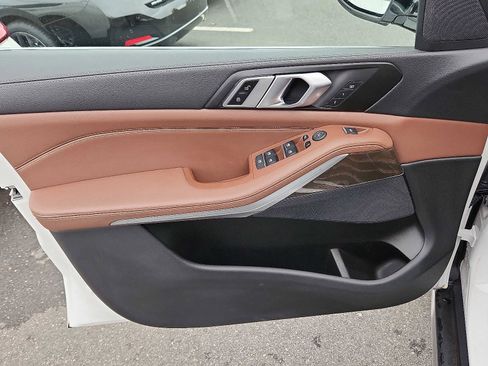 Certified 2023 BMW X5 xDrive40i w/ Premium Package image 12