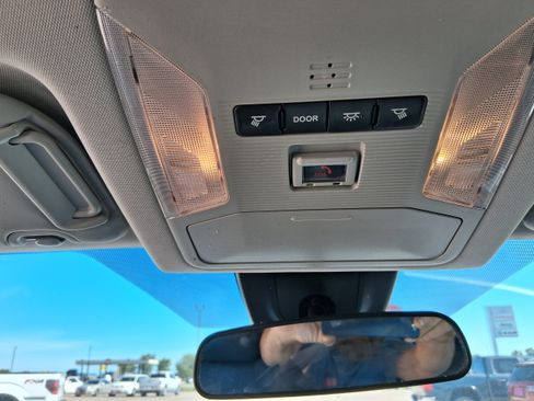 Used 2021 Toyota RAV4 XLE AWD/4WD image 16