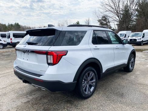 New 2026 Ford Explorer Active image 3