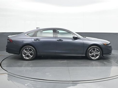 Used 2023 Honda Accord EX image 7