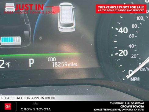 Certified 2025 Toyota Sienna XLE FWD image 7