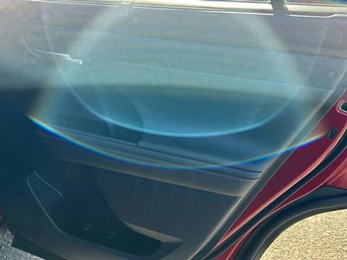 Used 2024 Toyota Highlander XLE image 12