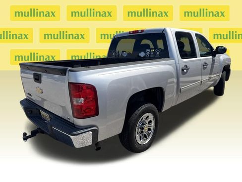 Used 2011 Chevrolet Silverado 1500 LS RWD image 2