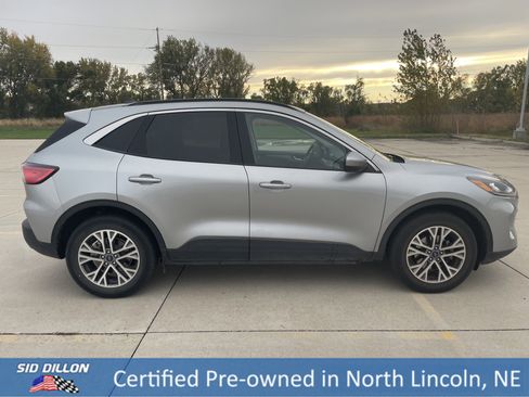 Used 2022 Ford Escape SEL w/ Technology Package image 3