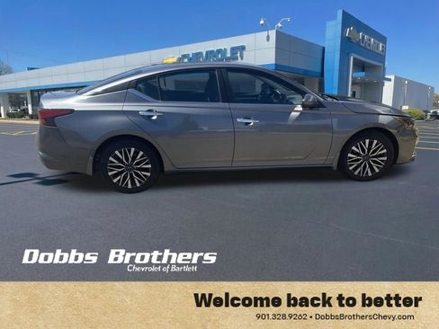Used 2023 Nissan Altima 2.5 SV image 4