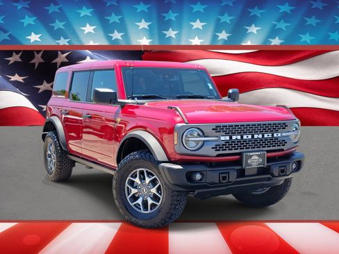 Certified 2025 Ford Bronco Badlands AWD/4WD image 1