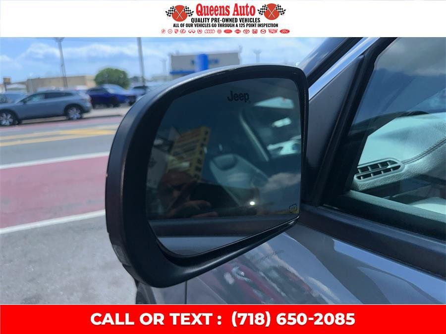 Used 2022 Jeep Compass Limited AWD/4WD image 30