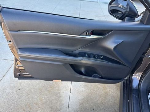 Used 2019 Toyota Camry XLE image 20