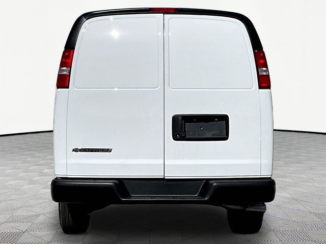 New 2026 Chevrolet Express 2500 RWD image 5