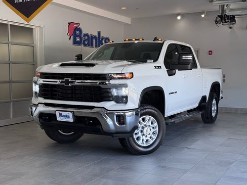 Certified 2024 Chevrolet Silverado 2500 LT AWD/4WD image 2