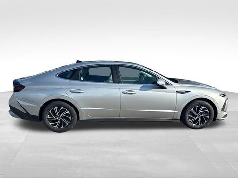 New 2026 Hyundai Sonata Blue FWD image 6