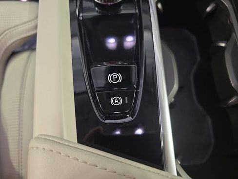 Used 2022 Volvo XC60 T8 Inscription w/ Advanced Package image 29