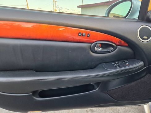 Used 2002 Lexus SC 430 Convertible image 10