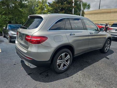 Used 2019 Mercedes-Benz GLC 300 4MATIC image 6