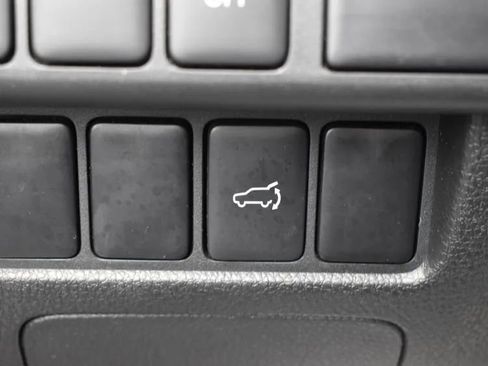 Used 2024 Mitsubishi Eclipse Cross SE image 24