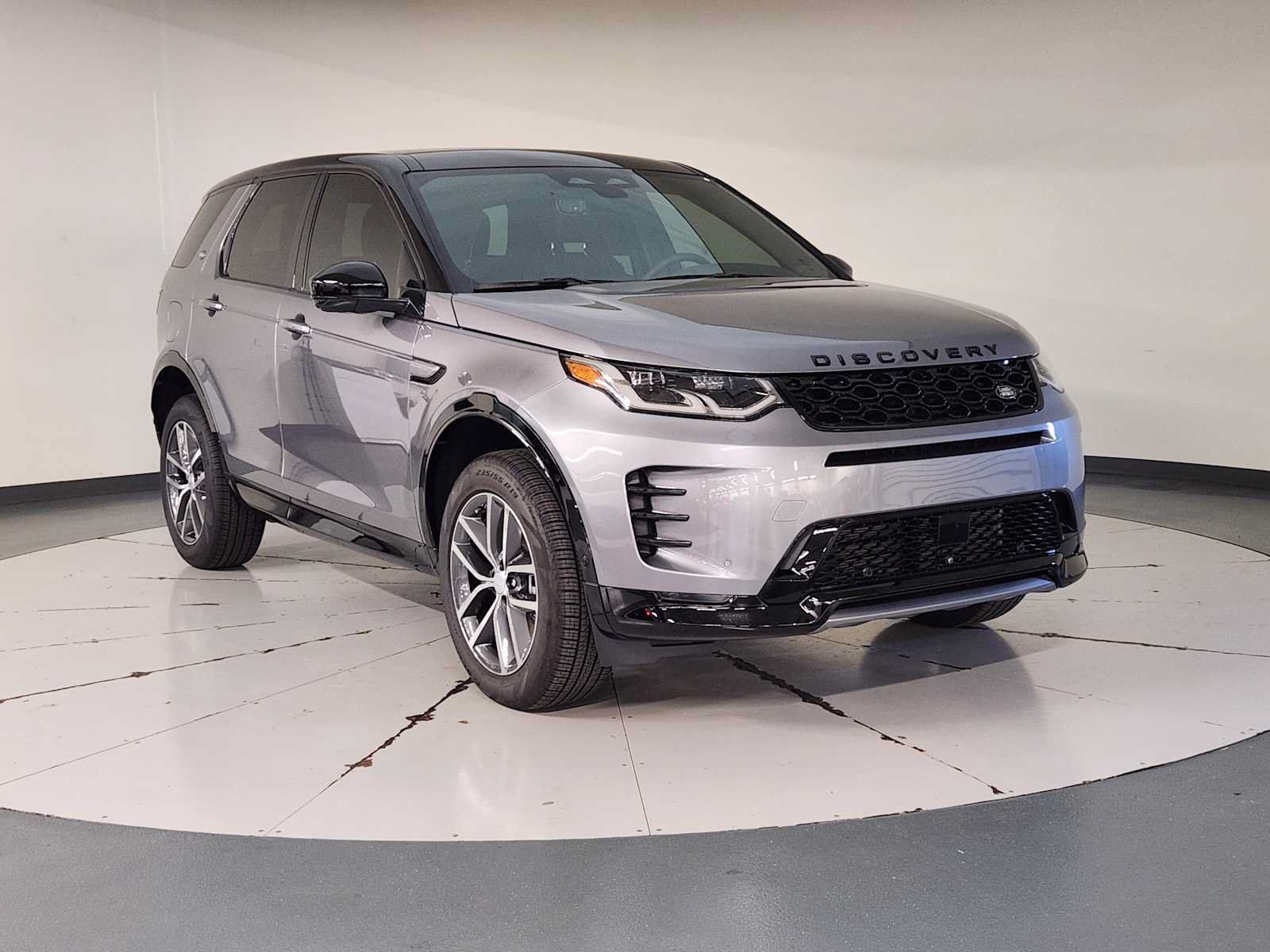 Used 2026 Land Rover Discovery Sport Landmark AWD/4WD image 7