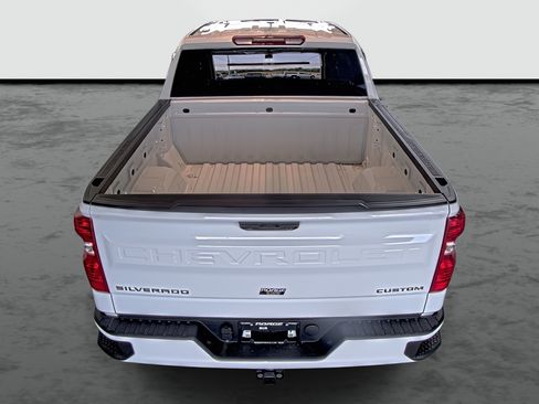 Used 2026 Chevrolet Silverado 1500 Custom AWD/4WD image 3