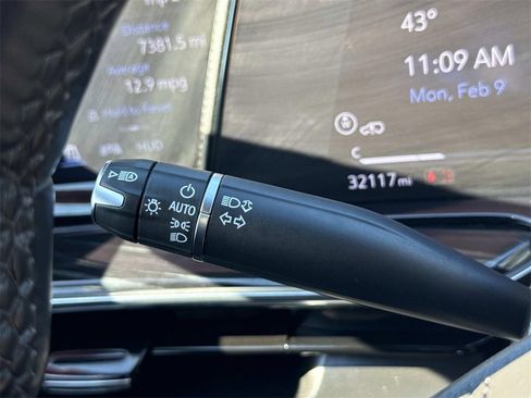 Certified 2023 Cadillac Escalade ESV V w/ LPO, ONYX Package image 29