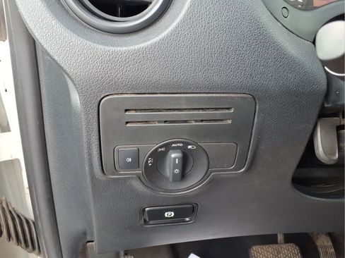 Used 2018 Mercedes-Benz Metris image 16