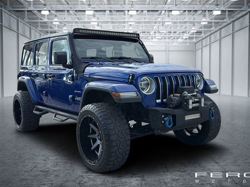 Used 2018 Jeep Wrangler Unlimited Sahara AWD/4WD image 7